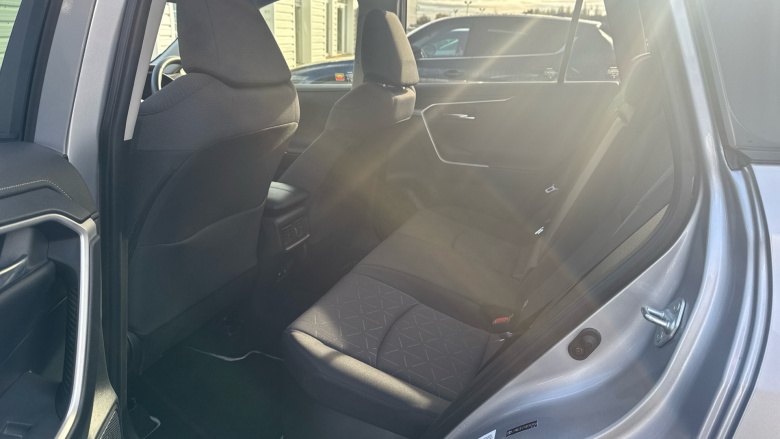 Toyota RAV4 2.5 VVT-i Hybrid Design 5dr CVT 2WD Hybrid Estate